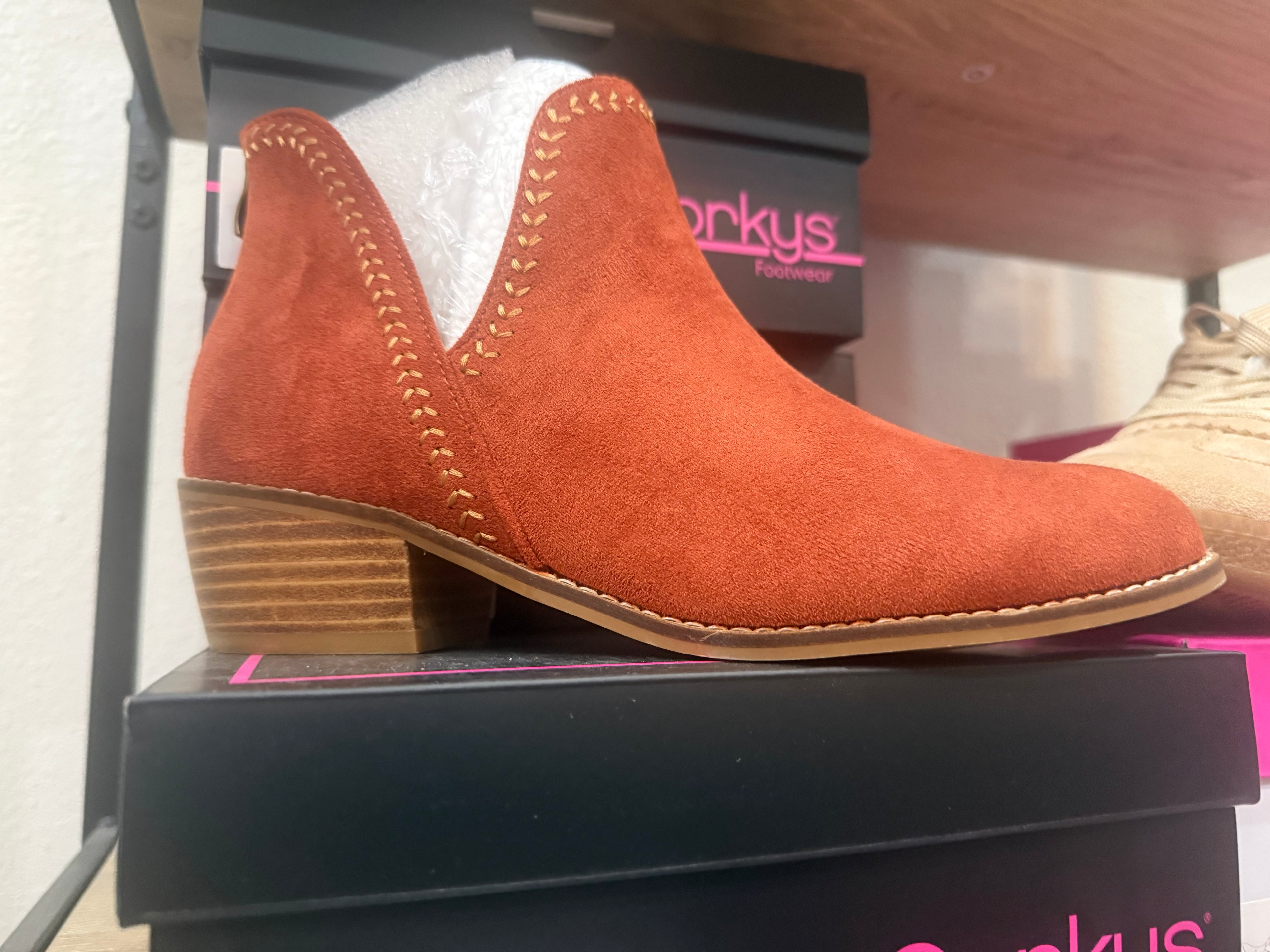Bluffin Suede