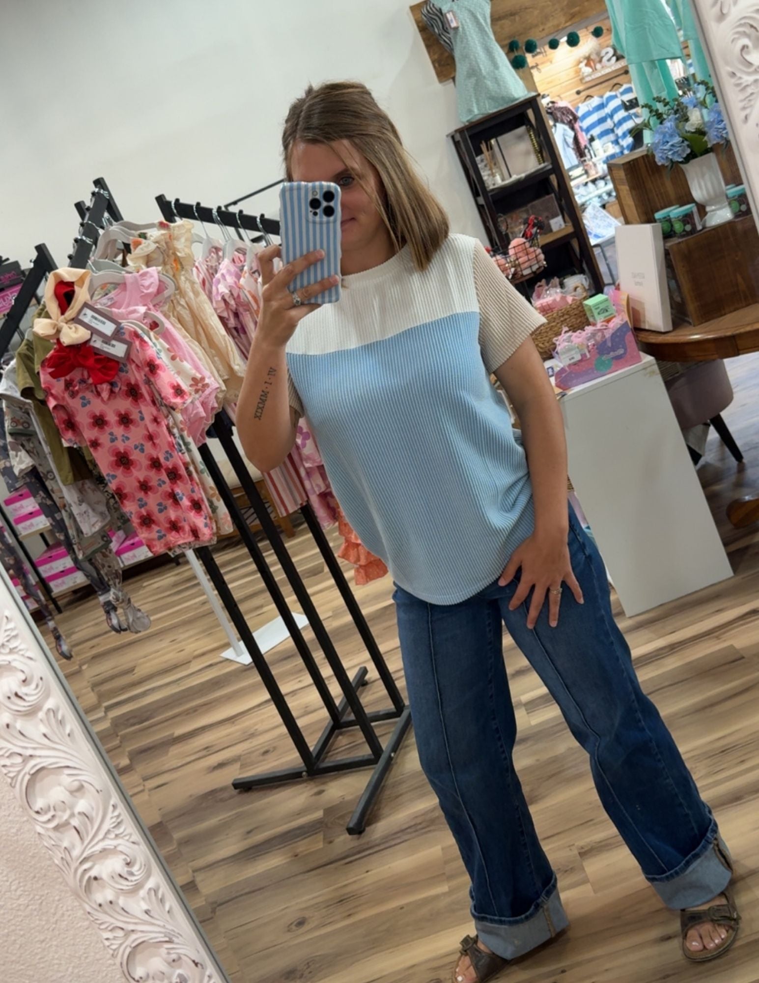 Vibrant Ribbed Colorblock Relaxed Fit Tee – Blue Mix