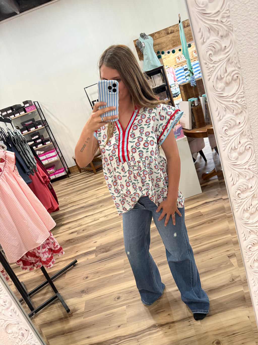Boho Floral V-Neck Ruffle Blouse – Airy Cotton Blend